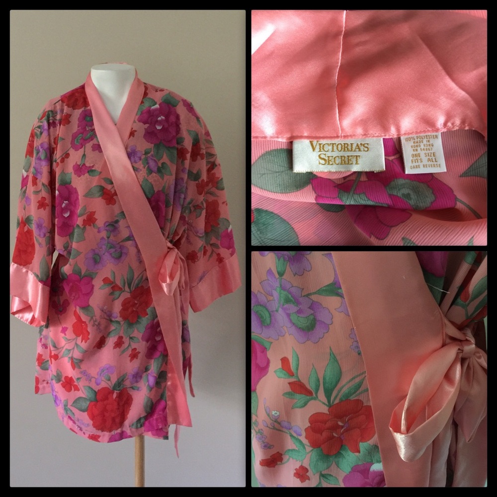 VS Kimono Robe - Picture 2 of 5
